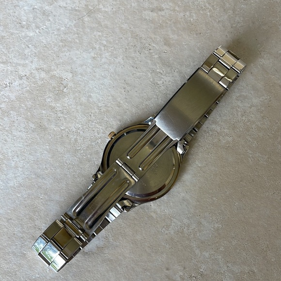 Armitron men battery water resistant 100ft stainless steel date&day - Picture 7 of 9